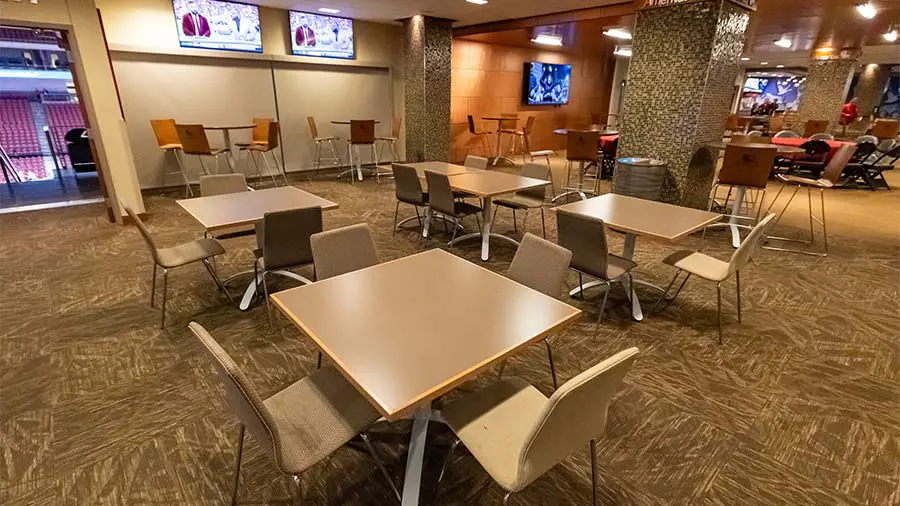 EMpty tables and chairs